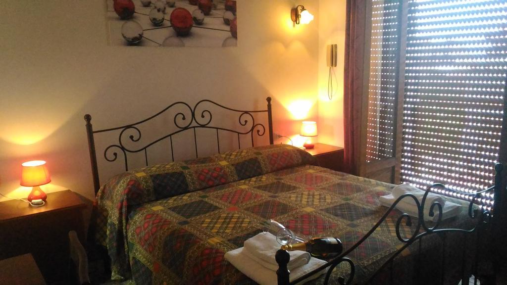 Hotel California Milazzo Exteriör bild