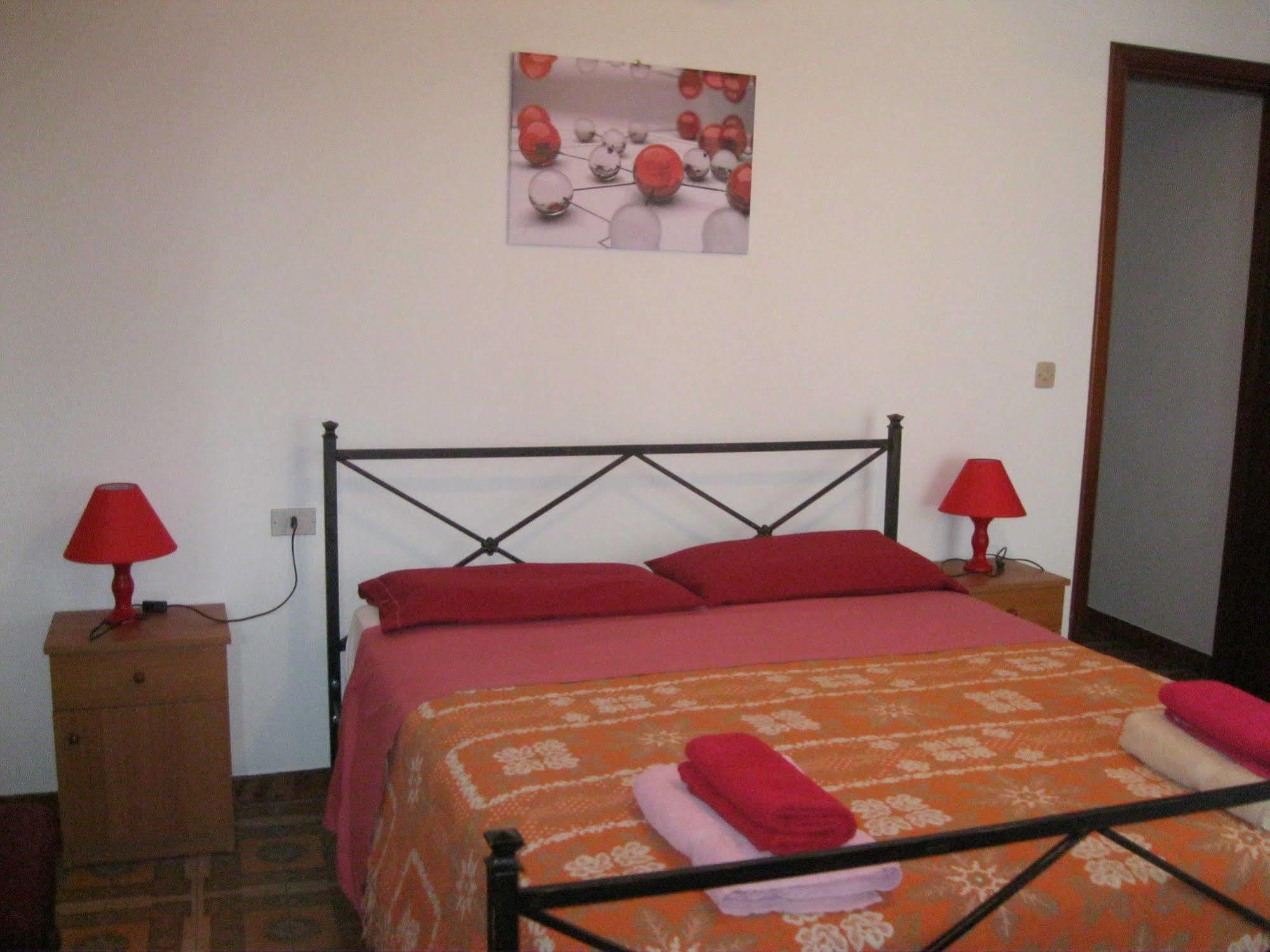 Hotel California Milazzo Exteriör bild