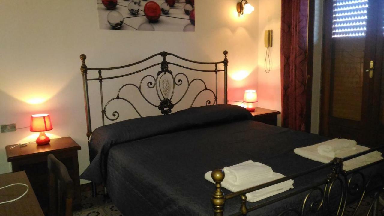Hotel California Milazzo Exteriör bild